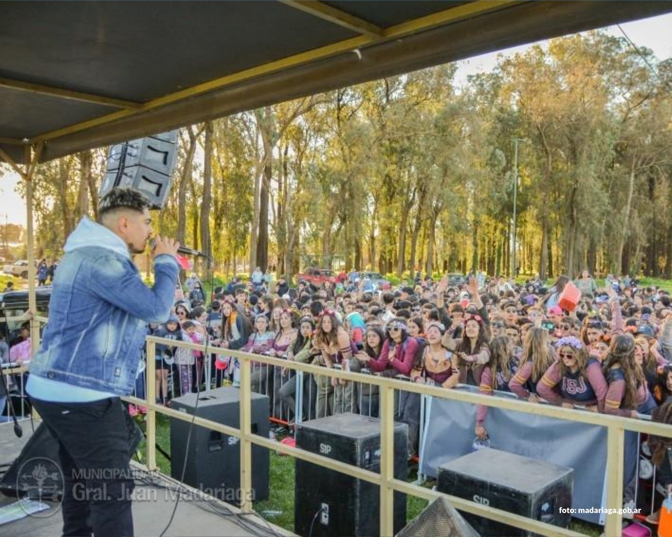 La Primavera tuvo su fiesta: desfile, música y la tradicional Quema del Momo