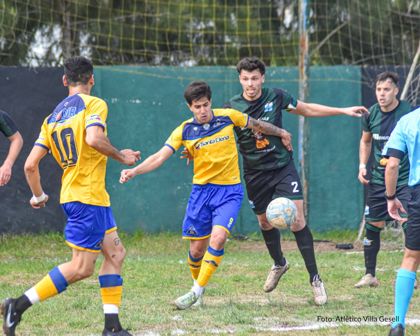 Ganó el duelo de arriba: Atlético bajó a San Vicente y se afirma en la punta